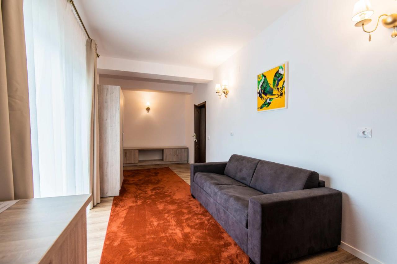 Hotel Class Brezoi Eksteriør bilde